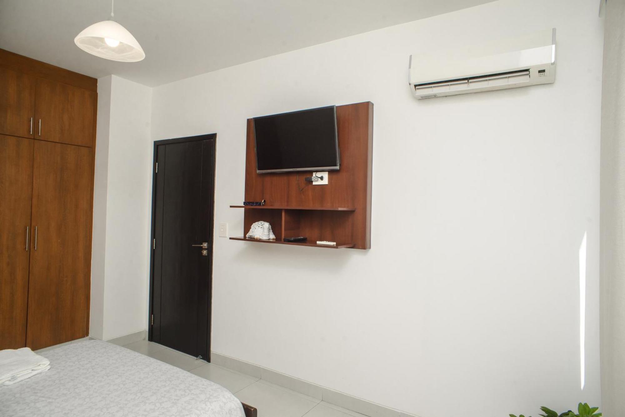 Downtown Apartments "Altos Del Sur" Санта-Крус-де-ла-Сьєрра Екстер'єр фото